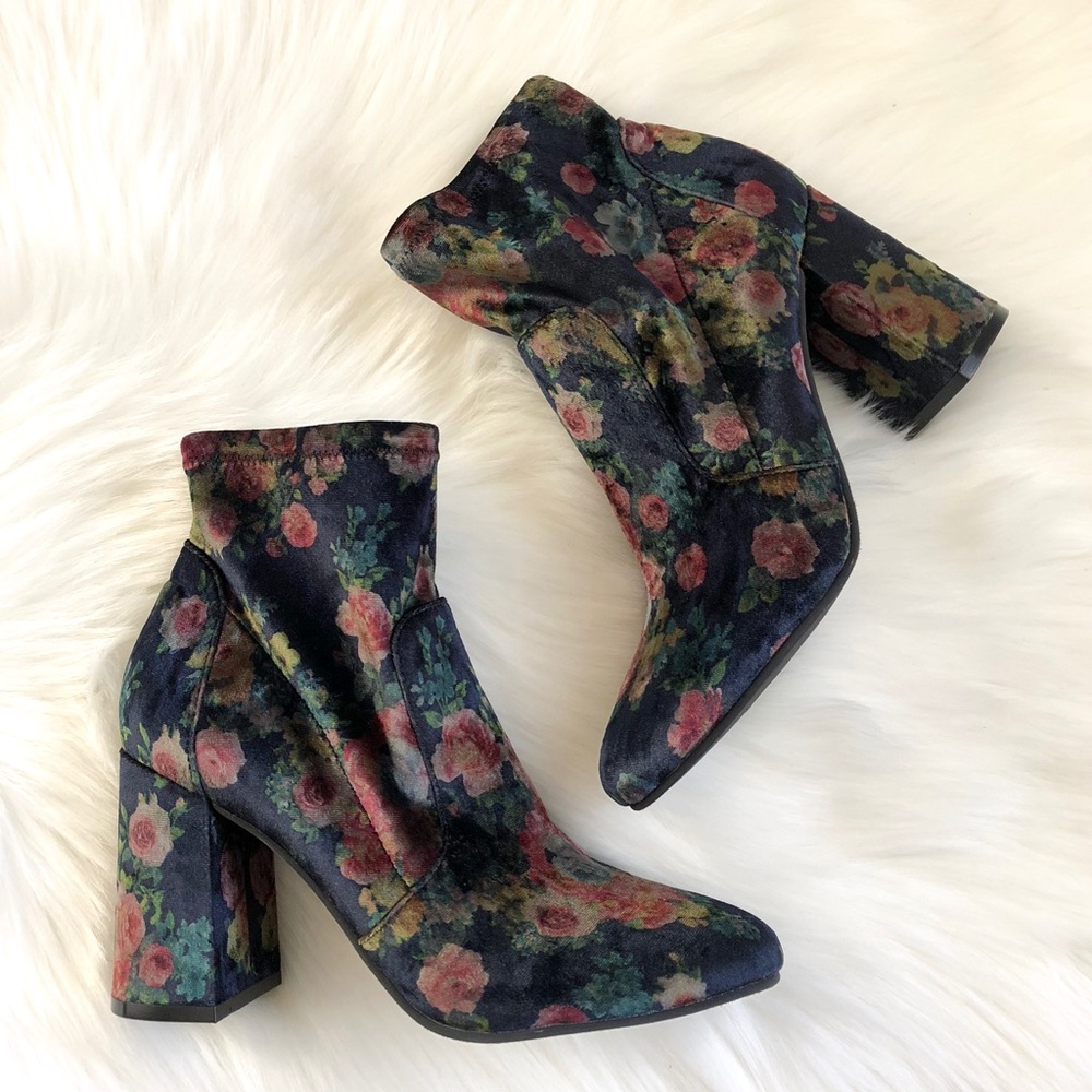 Abound Izzie Floral Velvet Booties - Picture 3 of 5